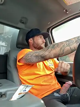 Snapshot of skip69xxx chatting on November 18, 10:03 pm skip69xxx online show from November 18, 10:03 pm