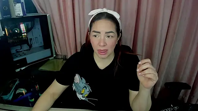 Snapshot of alexiaystive3 chatting on October 11, 3:10 pm alexiaystive3 online show from October 11, 3:10 pm