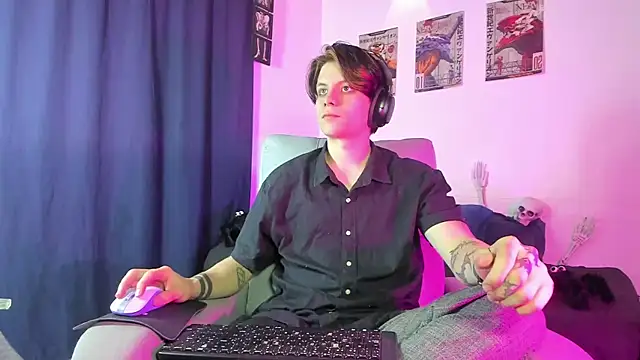 Snapshot of Jerry_Cole chatting on October 26, 2:39 am Jerry Cole online show from October 26, 2:39 am