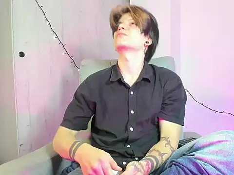 Snapshot of Jerry_Cole chatting on December 2, 10:27 pm Jerry Cole online show from December 2, 10:27 pm