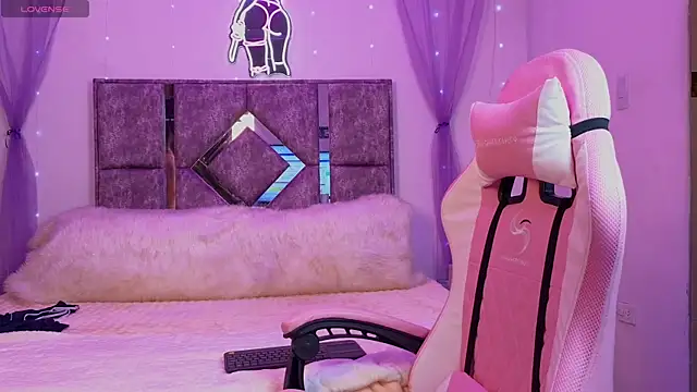 Snapshot of danilu_and_eva21 chatting on October 2, 9:11 pm danilu and eva21 online show from October 2, 9:11 pm