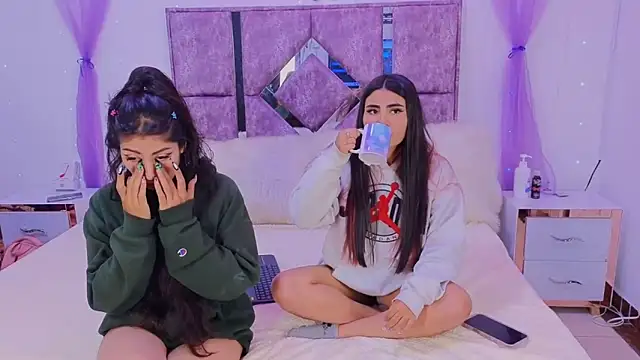 Snapshot of danilu_and_eva21 chatting on October 11, 8:29 pm danilu and eva21 online show from October 11, 8:29 pm