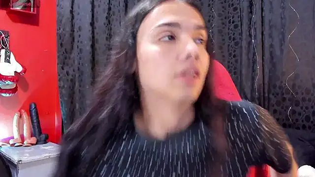 Snapshot of Almaazz chatting on June 16, 7:38 pm Almaazz online show from June 16, 7:38 pm