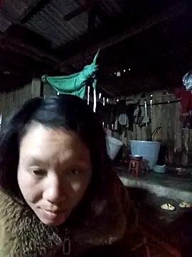 Snapshot of bonnie-00 chatting on December 14, 11:20 pm bonnie-00 online show from December 14, 11:20 pm