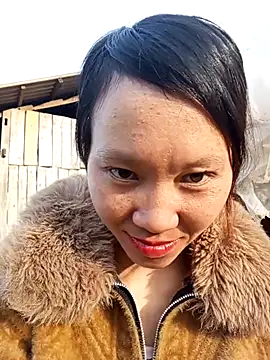 Snapshot of bonnie-00 chatting on December 17, 9:04 am bonnie-00 online show from December 17, 9:04 am