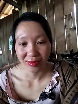 Snapshot of bonnie-00 chatting on December 18, 1:00 am bonnie-00 online show from December 18, 1:00 am