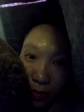 Snapshot of bonnie-00 chatting on December 18, 3:29 pm bonnie-00 online show from December 18, 3:29 pm