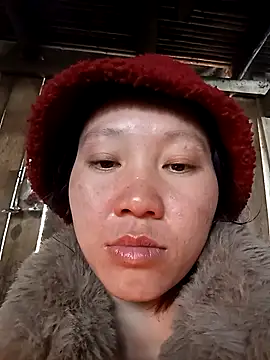 Snapshot of bonnie-00 chatting on January 11, 5:45 am bonnie-00 online show from January 11, 5:45 am