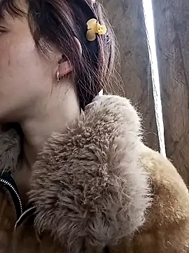 Snapshot of bonnie-00 chatting on February 17, 4:31 am bonnie-00 online show from February 17, 4:31 am