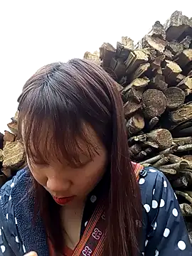 Snapshot of bonnie-00 chatting on February 22, 2:13 am bonnie-00 online show from February 22, 2:13 am