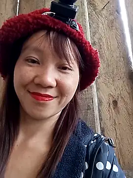 Snapshot of bonnie-00 chatting on February 23, 3:15 am bonnie-00 online show from February 23, 3:15 am