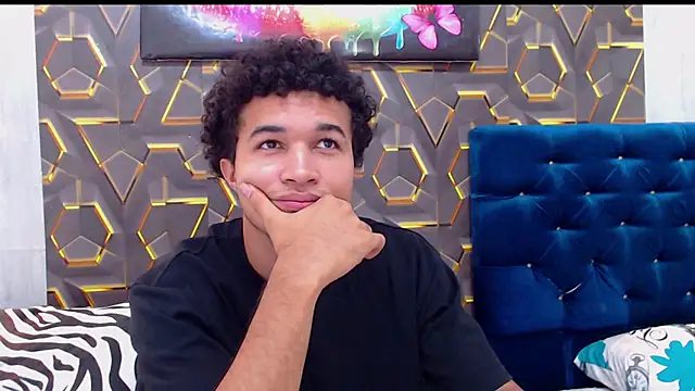 Snapshot of fire_drako_ chatting on September 28, 5:35 am fire drako online show from September 28, 5:35 am