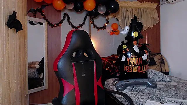 Snapshot of fire_drako_ chatting on October 21, 2:07 pm fire drako online show from October 21, 2:07 pm