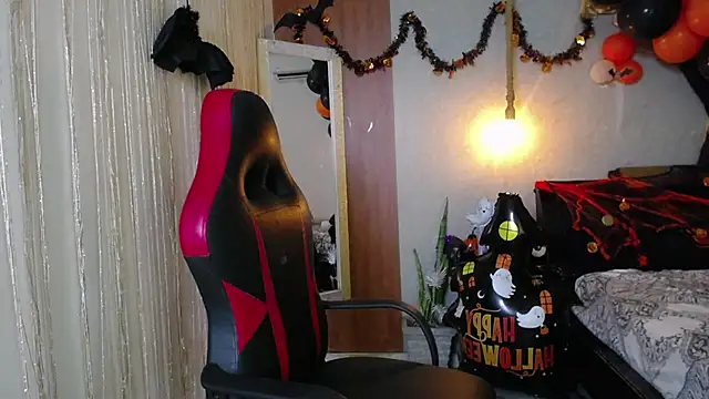 Snapshot of fire_drako_ chatting on October 29, 2:19 pm fire drako online show from October 29, 2:19 pm