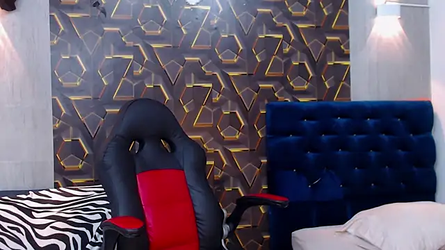 Snapshot of fire_drako_ chatting on November 11, 3:06 am fire drako online show from November 11, 3:06 am