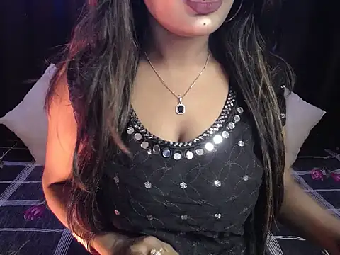 Snapshot of Naughtyy_stripgirl chatting on February 2, 6:50 pm Naughtyy stripgirl online show from February 2, 6:50 pm