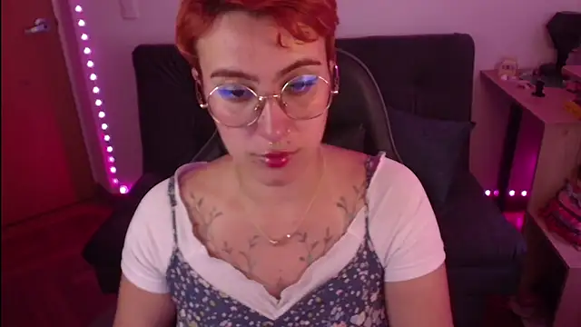 Miacatsito3 online show from October 21, 9:37 pm