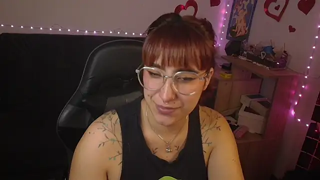 Miacatsito3 online show from May 26, 4:08 am