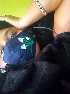 Snapshot of TAMI_KAYAL chatting on October 31, 7:42 am TAMI KAYAL online show from October 31, 7:42 am