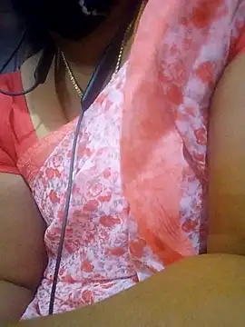 Snapshot of TAMI_KAYAL chatting on November 7, 8:25 am TAMI KAYAL online show from November 7, 8:25 am