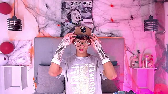 Billie Turner  online show from October 25, 4:09 am