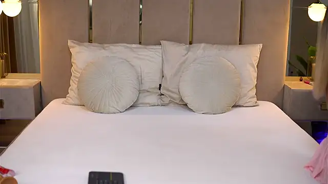 CamilaStarr online show from October 2, 7:54 pm