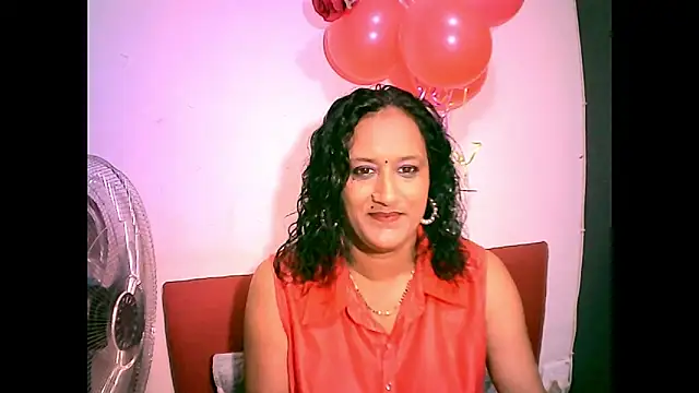 Indiansexyboobs18 online show from February 14, 7:49 am