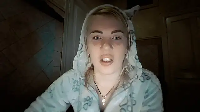 EmmaCat  online show from February 14, 4:15 pm