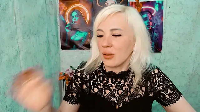 EmmaCat  online show from March 27, 6:18 pm