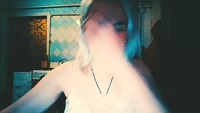 EmmaCat  online show from April 24, 6:21 pm