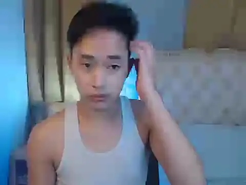 Snapshot of mr_chandy chatting on October 13, 10:15 am mr chandy online show from October 13, 10:15 am