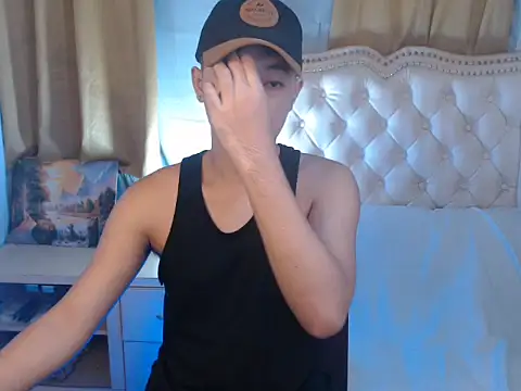 Snapshot of mr_chandy chatting on October 28, 10:19 am mr chandy online show from October 28, 10:19 am