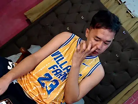 Snapshot of mr_chandy chatting on March 1, 10:45 pm mr chandy online show from March 1, 10:45 pm