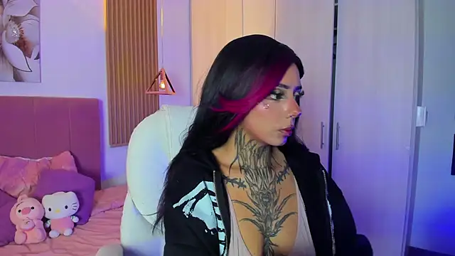 Snapshot of KoraRousee chatting on September 20, 1:01 pm KoraRousee online show from September 20, 1:01 pm