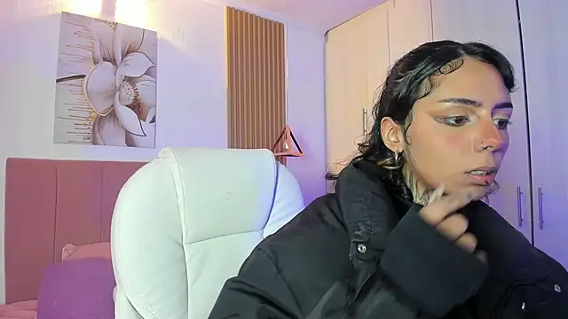 Snapshot of KoraRousee chatting on October 7, 1:30 pm KoraRousee online show from October 7, 1:30 pm