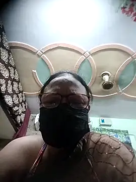 Snapshot of thehotlady chatting on October 3, 5:37 am thehotlady online show from October 3, 5:37 am