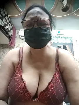 Snapshot of thehotlady chatting on October 3, 5:43 pm thehotlady online show from October 3, 5:43 pm