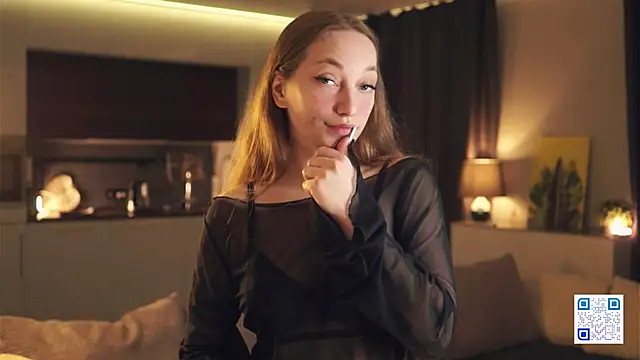 Snapshot of DimpledPoke chatting on December 3, 9:29 am DimpledPoke online show from December 3, 9:29 am