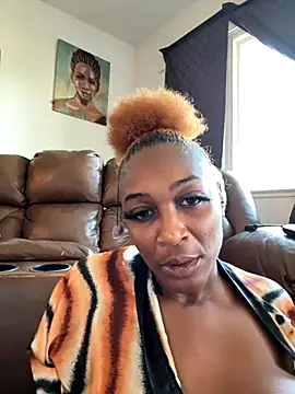 Snapshot of GoddessScott chatting on September 27, 7:08 pm GoddessScott online show from September 27, 7:08 pm