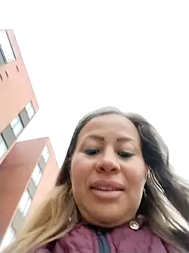 Snapshot of LaraCaliente chatting on October 9, 10:19 pm LaraCaliente online show from October 9, 10:19 pm