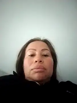 Snapshot of LaraCaliente chatting on January 6, 8:23 pm LaraCaliente online show from January 6, 8:23 pm