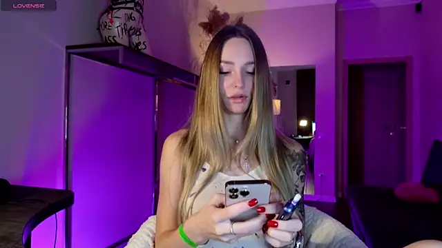 Melloudy online show from October 20, 5:41 am