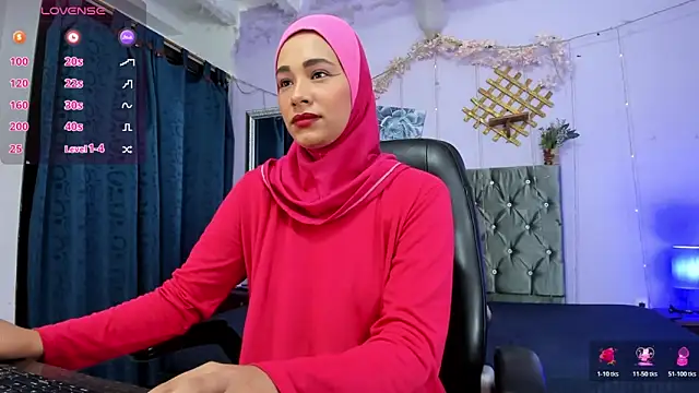 Snapshot of ShanaJamil chatting on May 20, 11:49 am ShanaJamil online show from May 20, 11:49 am