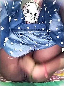 Snapshot of Rapunzal chatting on October 5, 6:34 am Rapunzal online show from October 5, 6:34 am