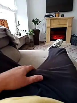 fullystroked online show from November 16, 10:21 am