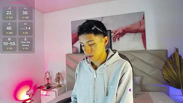 EstivenSallas online show from October 2, 2:40 am