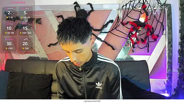 EstivenSallas online show from October 8, 7:33 pm