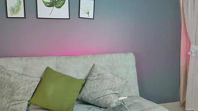 Vicky kittyy online show from April 12, 2:55 pm