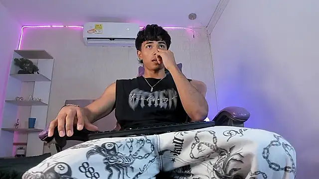 Snapshot of Jaycob_Black1 chatting on September 20, 10:00 pm Jaycob Black1 online show from September 20, 10:00 pm