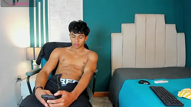 Snapshot of Jaycob_Black1 chatting on September 24, 12:19 pm Jaycob Black1 online show from September 24, 12:19 pm